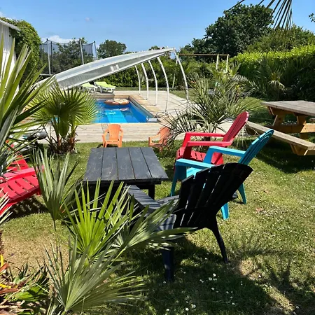 De Kernaet Avec Piscine Hébergement de vacances